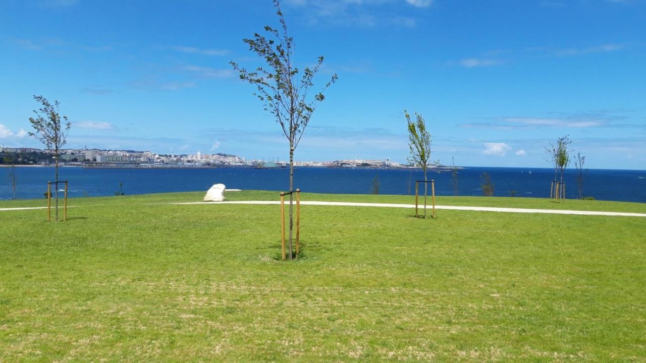 Luminoso Y Acogedor Apartamento En La Playa Oleiros Buitenkant foto